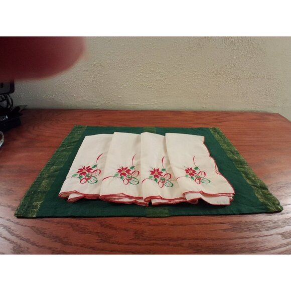 Christmas Pointsetta Napkins Embroidered and Needlepoint Oven Mitt Set 4 Vintage - Picture 2 of 7